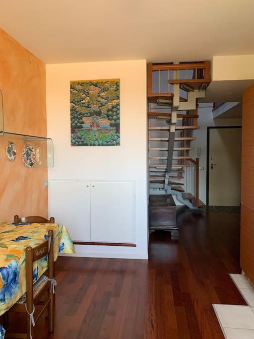 Appartamento Andrew'S House Con Parcheggio Privato Αντζόλα ντελ Εμίλια Εξωτερικό φωτογραφία