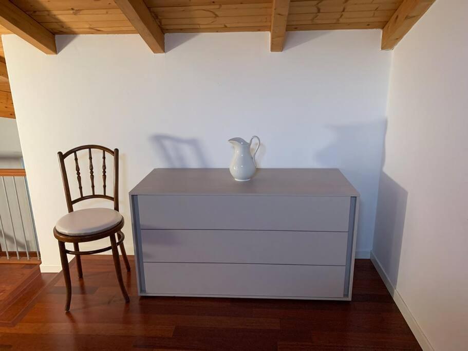 Appartamento Andrew'S House Con Parcheggio Privato Αντζόλα ντελ Εμίλια Εξωτερικό φωτογραφία