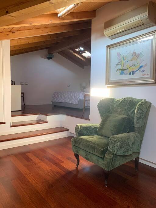 Appartamento Andrew'S House Con Parcheggio Privato Αντζόλα ντελ Εμίλια Εξωτερικό φωτογραφία