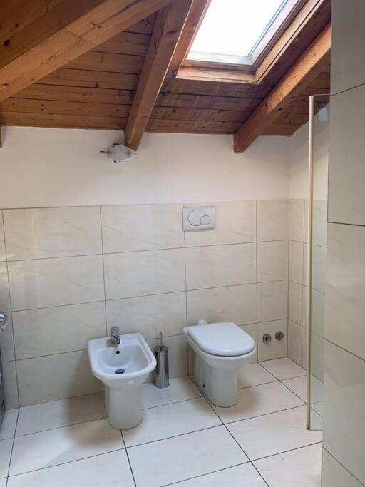Appartamento Andrew'S House Con Parcheggio Privato Αντζόλα ντελ Εμίλια Εξωτερικό φωτογραφία